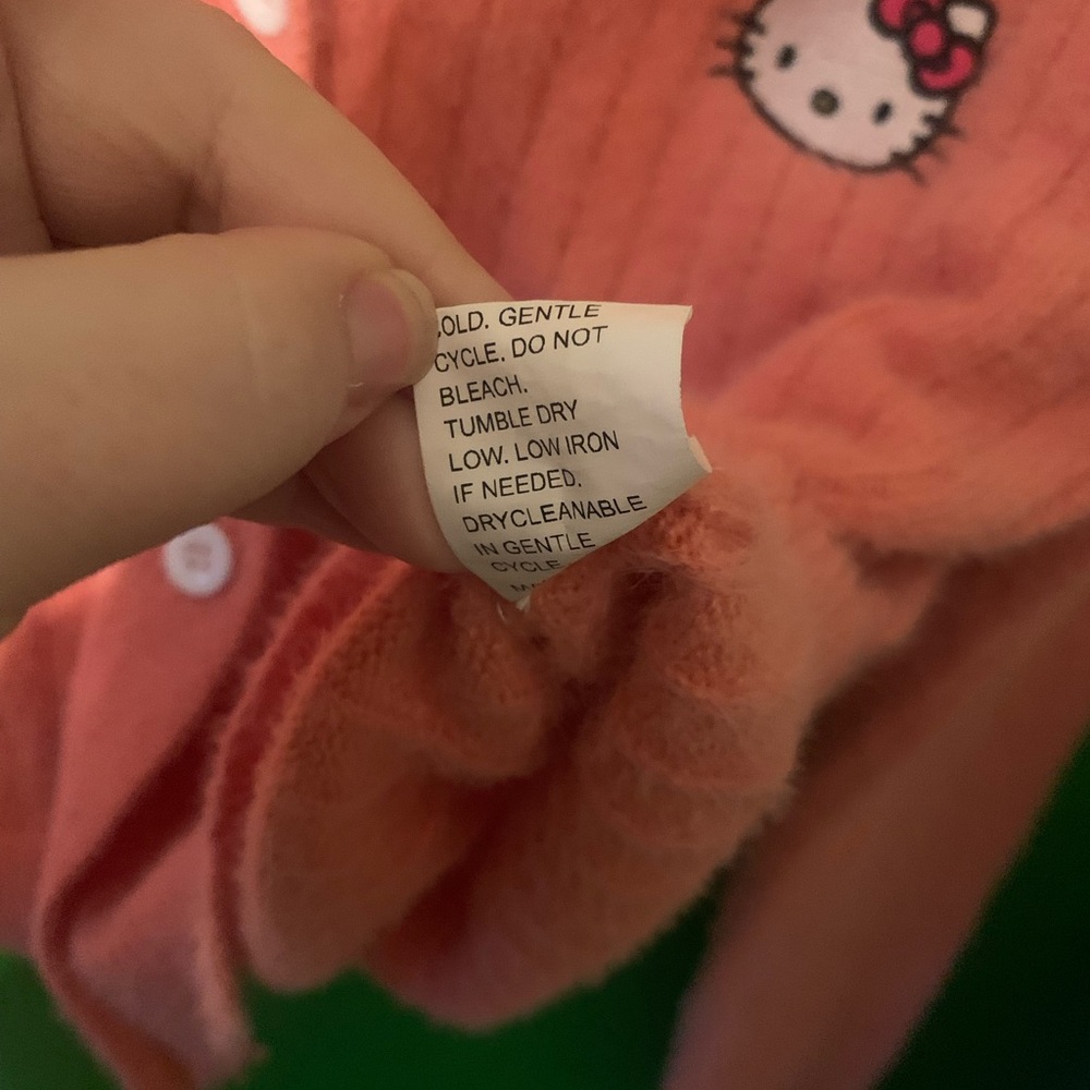 Hello Kitty Cardigan - Picture 6 of 6